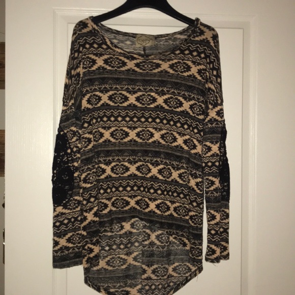Deja Vu long sleeve with lace elbow patches - Picture 1 of 5